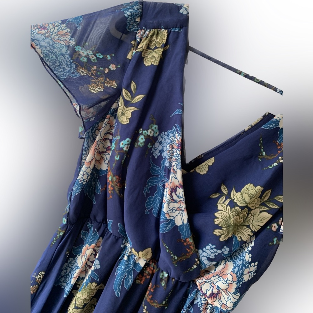 Blue Floral V-neck Flutter Sleeve Maxi Dress (M)